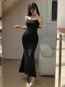 उदयफशिओन महिलाओँ  के लिए काला ड्रेस