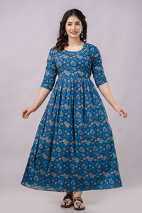 अमृति महिलाओँ  के लिए बहु रंग ड्रेस
