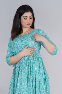 PRISTYLE Women Floral Print Gown Kurta