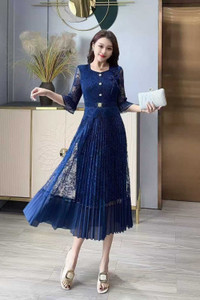 Ameeha Women Pleated Blue Below Knee Dress