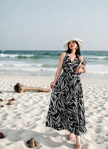 Alluring Women A-line Black, White Maxi/Full Length Dress