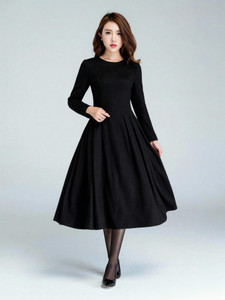 BHUTAIYA Women Gown Black Midi/Calf Length Dress