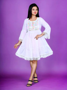 StarTexx Women A-line White Knee Length Dress