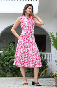 Shree Gurukripa Arts Women Maxi White, Pink Below Knee Dress