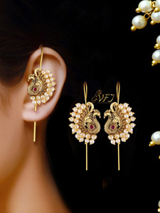 VIGHNAHARTA Vighnaharta Twinkling Red Pearl ear cuff for Women and Girls[VFJ2646ERG-RED] Brass Cuff Earring