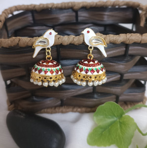 Fashion Theme Earrings for Women Traditional Wedding Gold Plated Pearl Earring White Jhumka Pearl Brass Earring Set