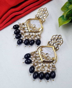 उंडेफिनेड Traditional Black Drops Kundan & Beaded Chandbali Earrings अलॉय Chandbali Earring