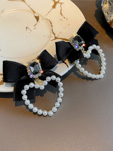 Dressberry Stylish and Trendy Party Wear Jewellery Alloy Drops & Danglers