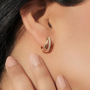 अमल्फा Mira's Huggie Hoop Earrings (Gold) | 18k Gold Plated, Skin-Safe Earrings Zircon Stainless Steel हूप ईयररिंग