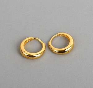 Aksha Collection Gold plated hoop earring Gold, Copper Clip-on Earring