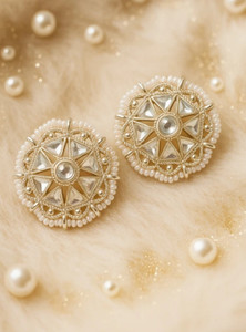 mehang White kundan studs Alloy Stud Earring