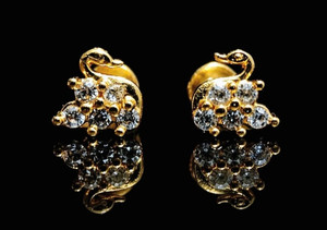 Ria Second stud swan design Brass Stud Earring