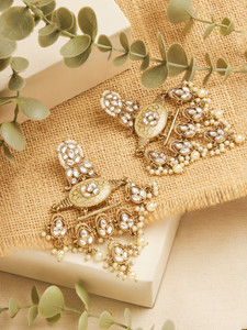 ज़वेरी पर्ल्स Zaveri Pearls Gold Tone Cluster Pearls Minakari Kundan Dangler Earring-ZPFK19051 Beads अलॉय Drops & Danglers
