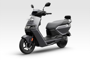 Ather Rizta Z 3.7 kWh Battery with Pro Pack Booking for Ex-Showroom Price (with Duo Charger, Deccan Grey Mono)