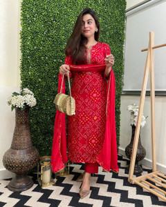 Gosriki Women Kurta Pant Dupatta Set