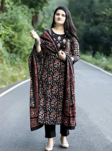 Vindyavasini Women Kurta Pant Dupatta Set