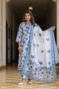 LOOKMARK Women Kurta Pant Dupatta Set