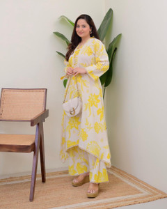 BRIHASPATIWEARS Women Kurti Palazzo Set