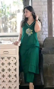 MANKSH Women Kurta Pant Set