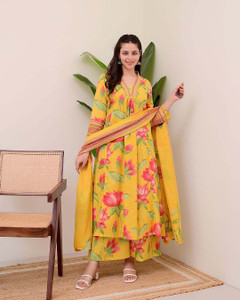 Maadwara Embroidered Kurta Set - Image 6