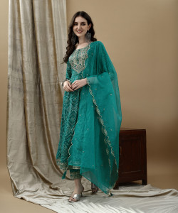 berrylicious Women Kurta Pant Dupatta Set