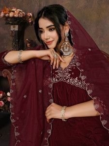 Royal Export Women Kurta Pant Dupatta Set