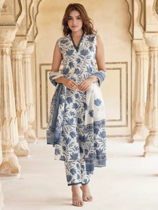Lamba Creations Women Kurta Pant Dupatta Set