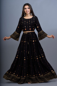 Alasha Women Ethnic Top Skirt Set