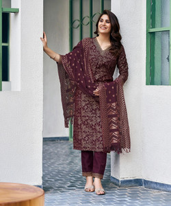 Skylee Women Kurta Pant Dupatta Set