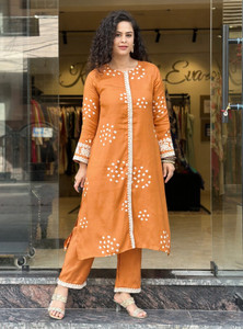 Dhibha Women Kurti Pant Set