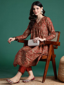 Sangria Women Kurta Pant Set