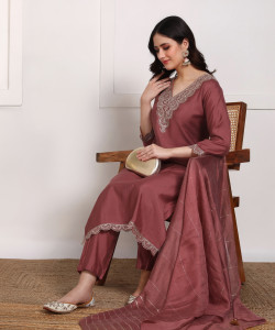 New Ethnic 4 You Women Kurta Pant Dupatta Set