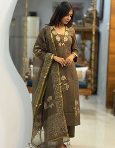 Tasrika Printed Kurta, Trouser/Pant & Dupatta Set