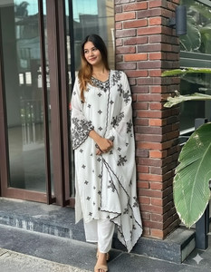 ROKKLIKE Women Kurta Pant Dupatta Set