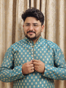 Larwa Men Kurta Pyjama Set
