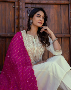 Skylee Women Kurta Pant Dupatta Set