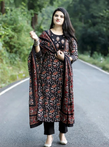 TRIMBH CREATION Women Kurta Pant Dupatta Set