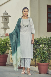 TRAHIMAM Women Kurti Pant Dupatta Set