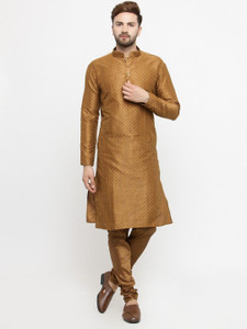 Larwa Men Kurta Pyjama Set