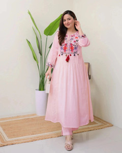 NAKSHKURTIS Women Kurta Pant Set