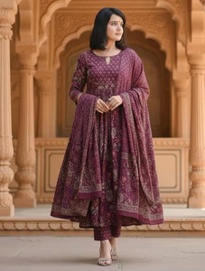 शुभ लक्ष्मी प्रिंटेड कुर्ता, पतलून / पैंट और दुपट्टा सेट
