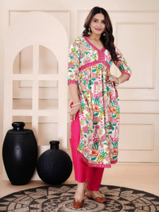 Vedanta textile Women Embroidered Flared Kurta