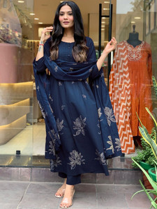 Divastri Women Kurta Pant Attached Dupatta Set