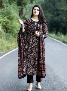 KULDEVYANI Women Kurta Pant Dupatta Set