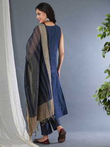 Globus Women Kurta Pant Dupatta Set