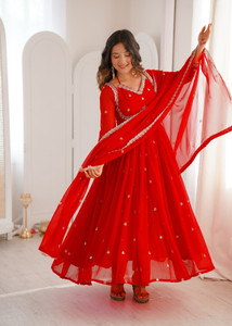 Tasrika Women Kurta Pant Dupatta Set