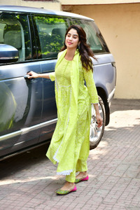 Nehamta Women Kurta Pant Dupatta Set