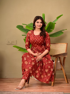 77Taj7 Women Kurta Pant Set