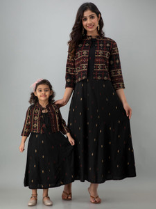 Kavish Women Kurta Skirt Ethnic Jacket Set