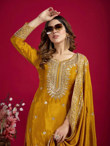 vastrasili Women Kurta Sharara Dupatta Set